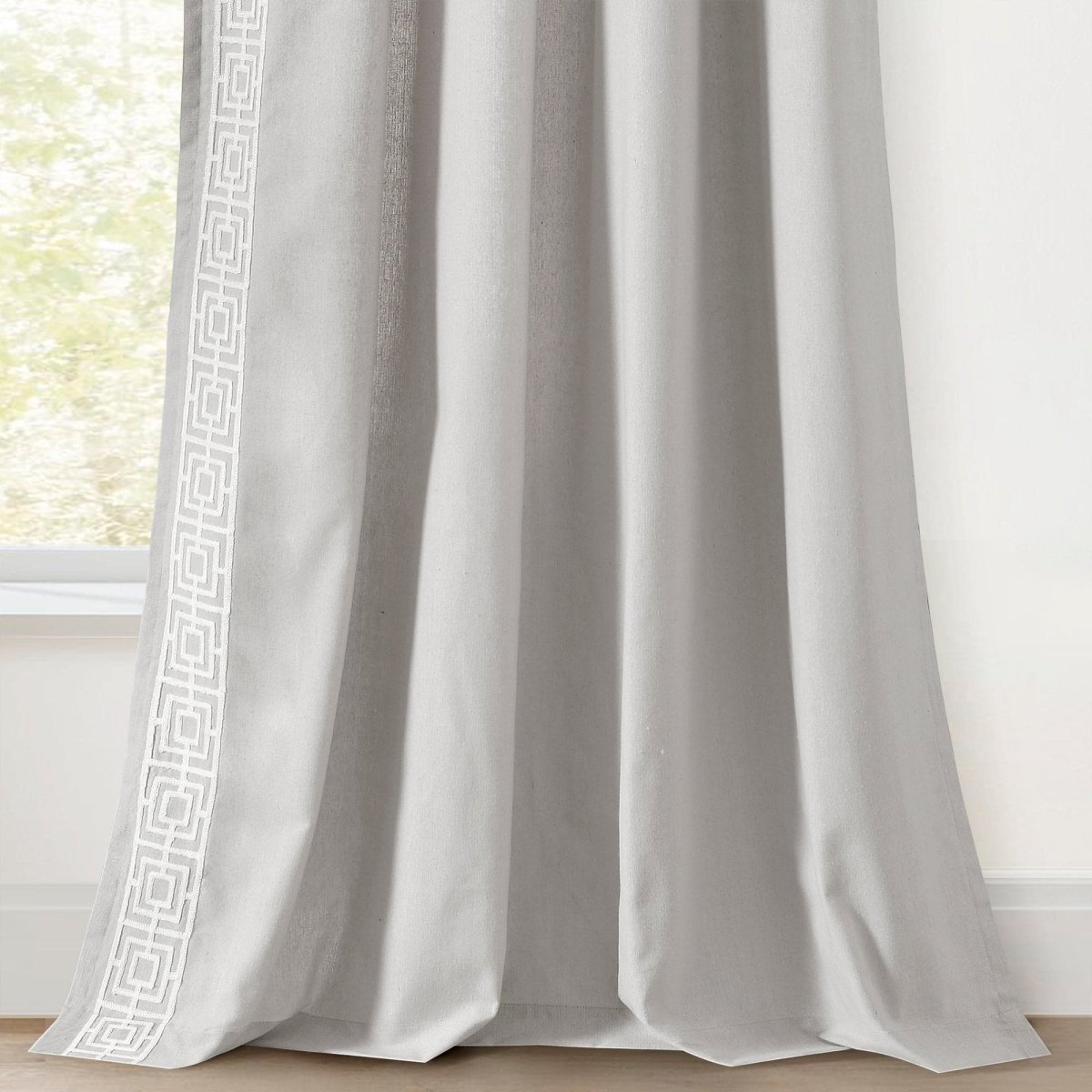 Luxury Modern Square Embroidery Border Window Curtain (Single Panel)