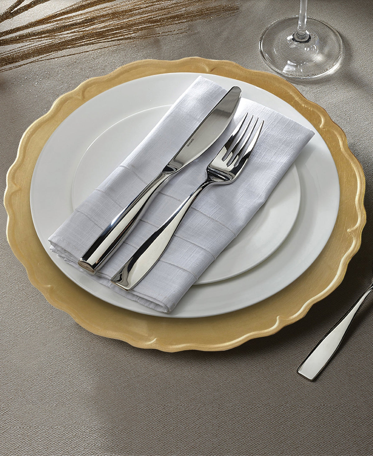 GOLD REGENCY 13"D CHARGER PLATE 12 PC SET