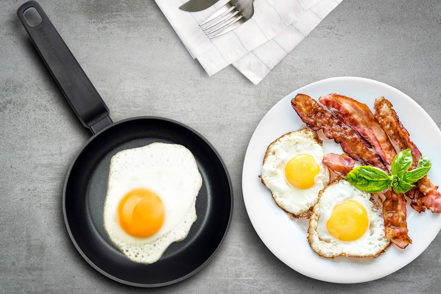 MASTERPAN Nonstick Frypan & Skillet, 8" (20cm)