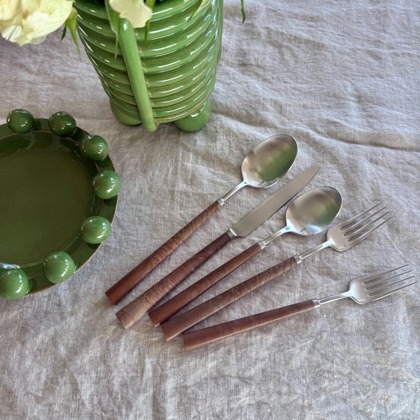 BURLED RESIN FLATWARE SET