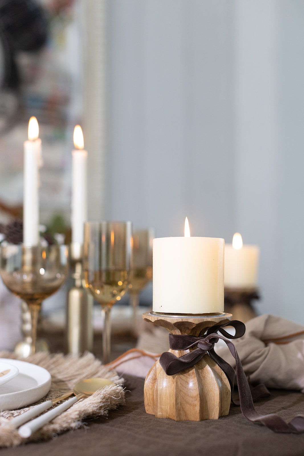 NATURAL SHORT WOOD PILLAR CANDLE HOLDER