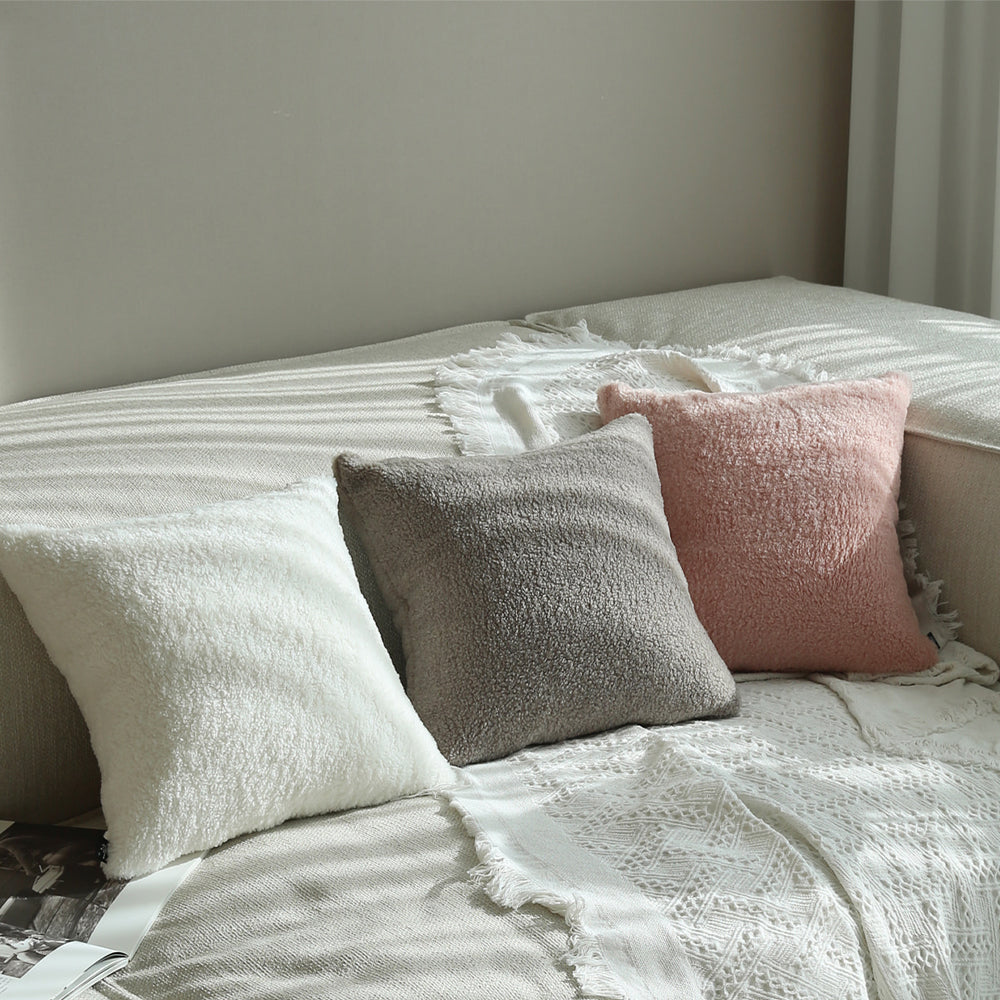 Mixed well colors of pink, gray and white Pack of 3 throw pillow covers and inserts included size 18"x18"