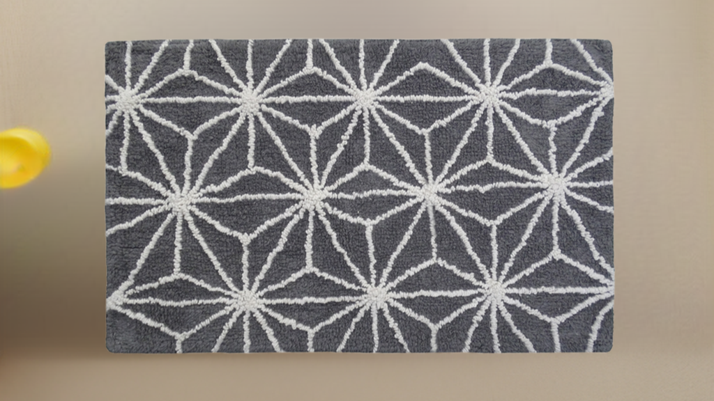 CHICOS HOME Bath Rug Geometric Pattern in Grey & Ivory