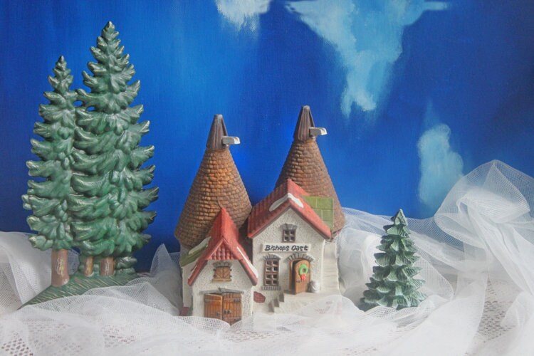Bishop Oast House Christmas Village Department 56
