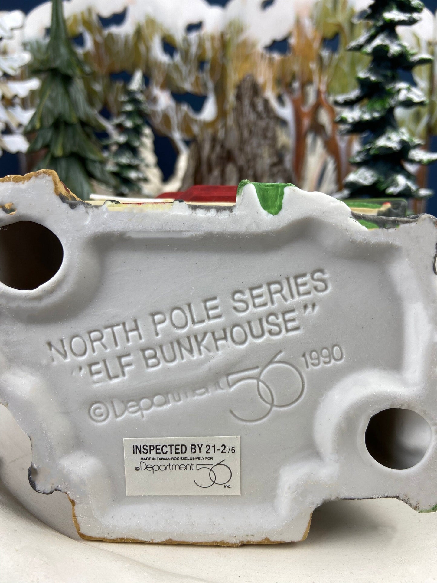 Dept. 56. Elves Bunkhouse. Illuminated Christmas Village Porcelain House. North Pole Series. Holiday Decor.