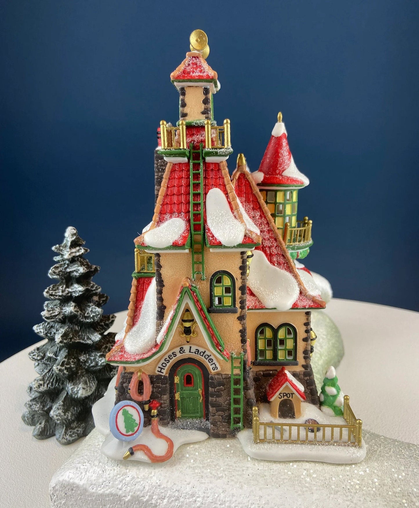 Christmas Village Dwarf's House with Light Kit