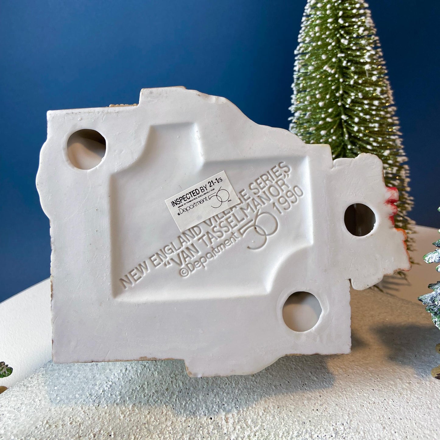 Christmas Village Van Tassel Manor by Department 56. Enchanted New England Village Series. Illuminated Holiday House or Retail Decor.