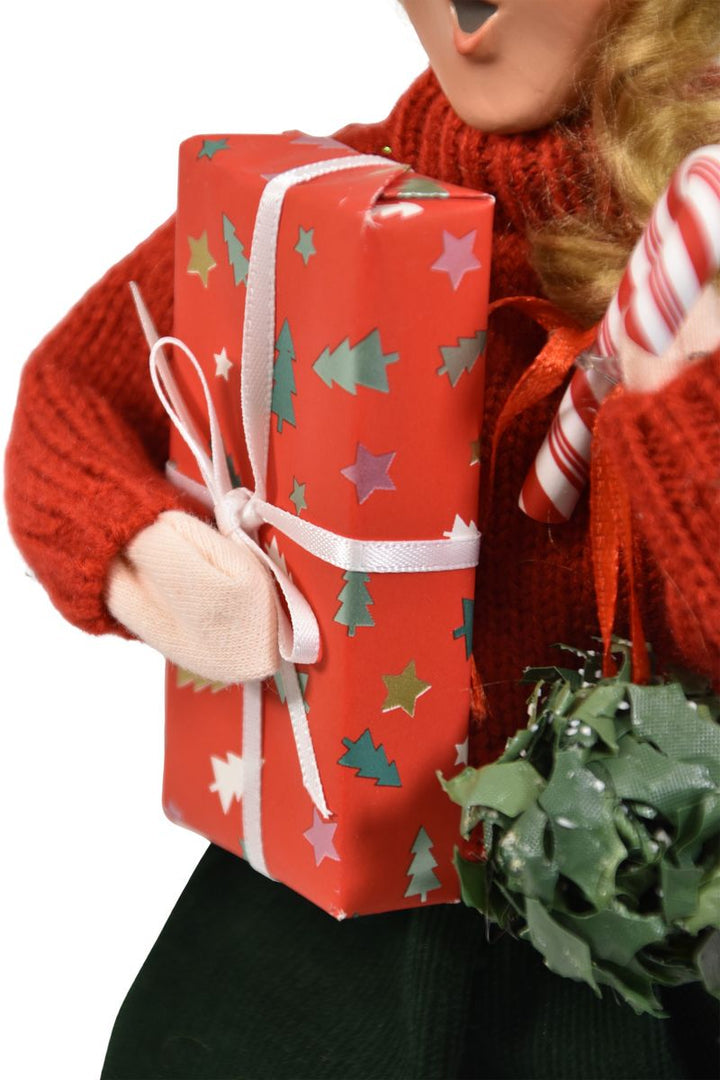 Byers' Choice Shopping Family 2026 - Girl