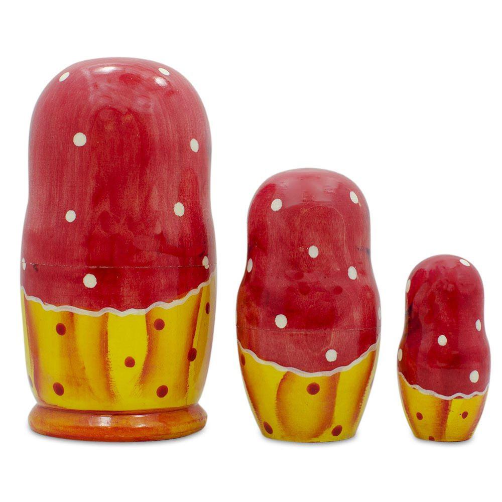Set of 3 Girls with Flower Bouquet Nesting Dolls 4.25 Inches