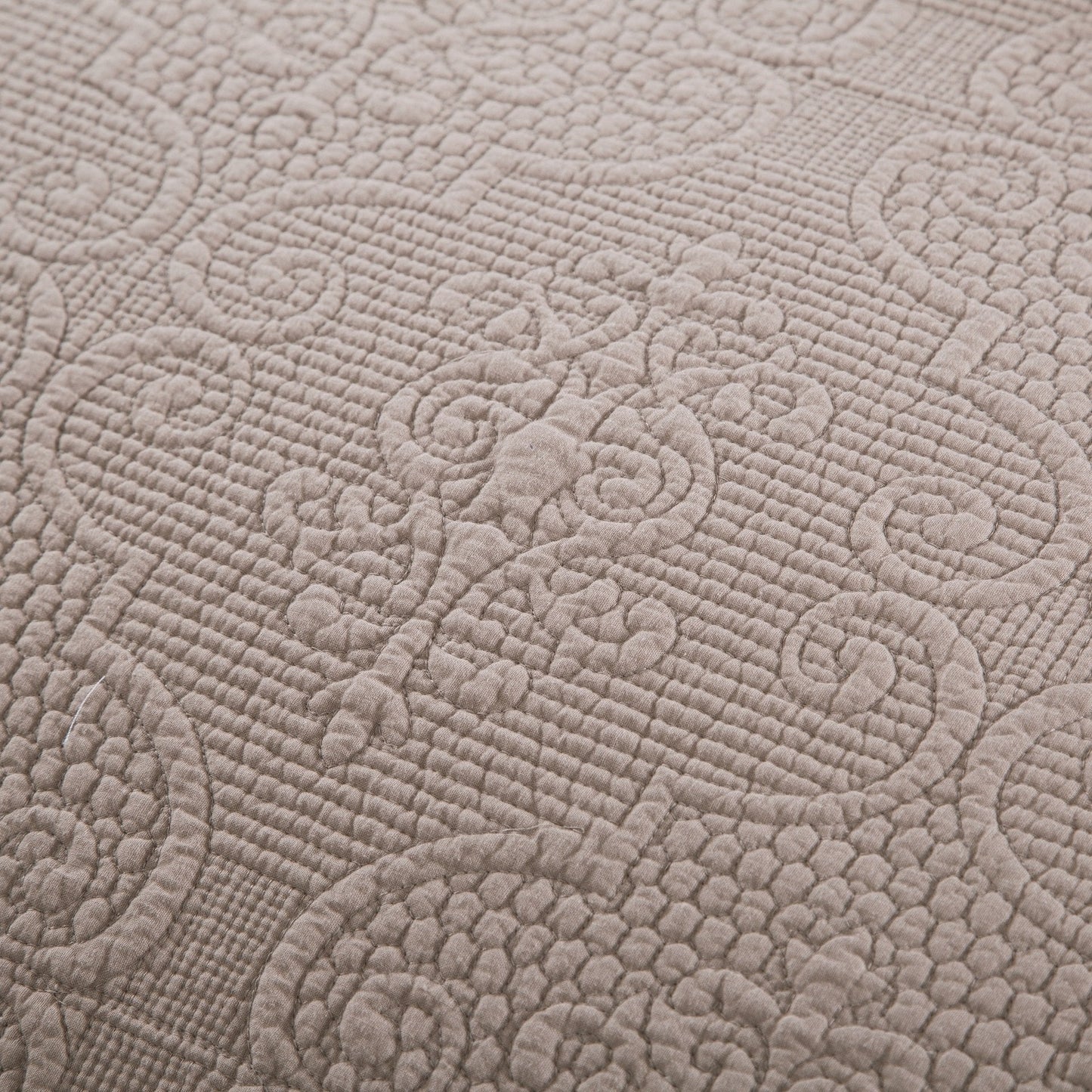 DaDa Bedding Taupe Beige Sand Dollar Floral Quilted Cotton Pillow Sham - 1-Piece (JHW585)