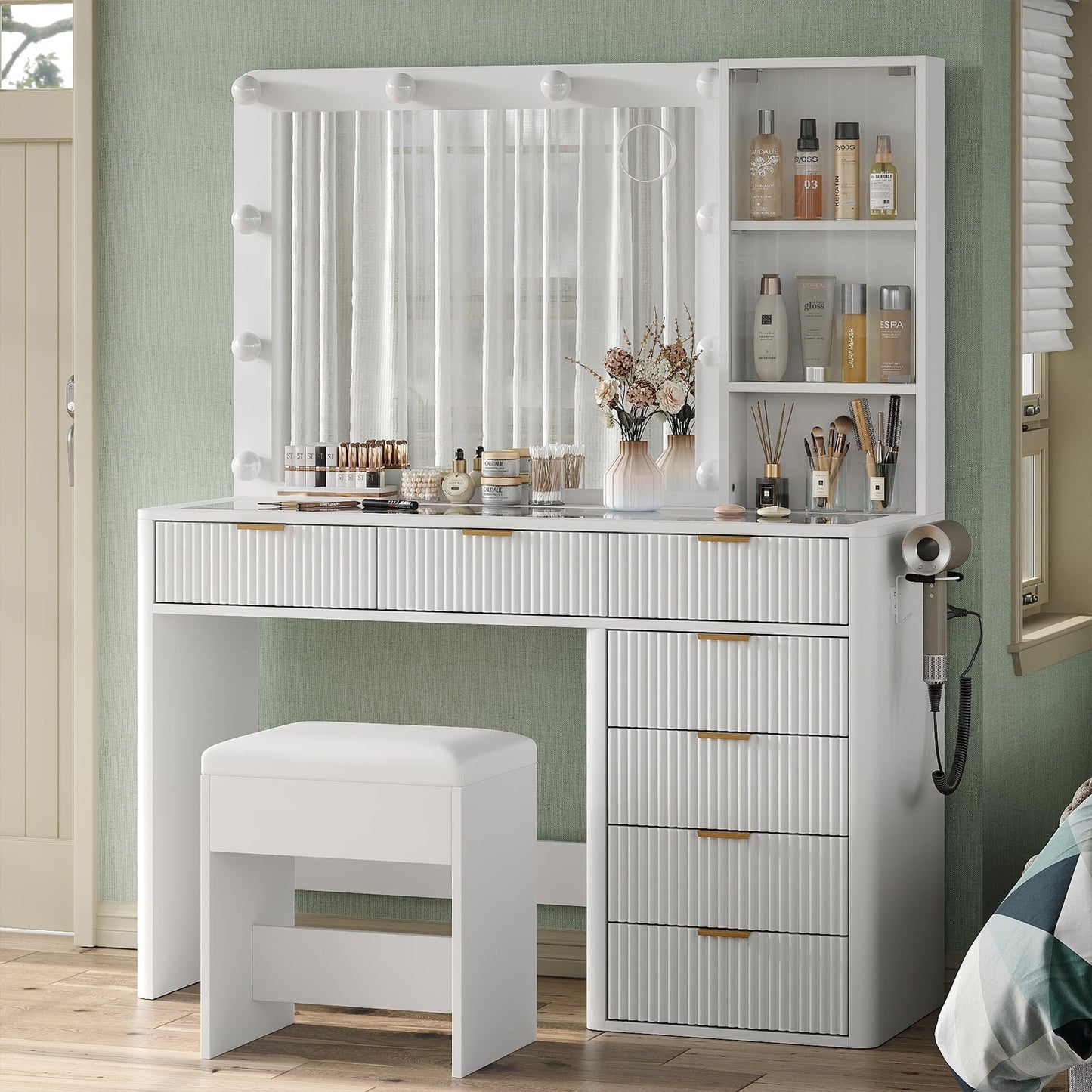 Yanosaku VD013 Bedroom Makeup Vanity desk with LED Mirror, 7 Drawers