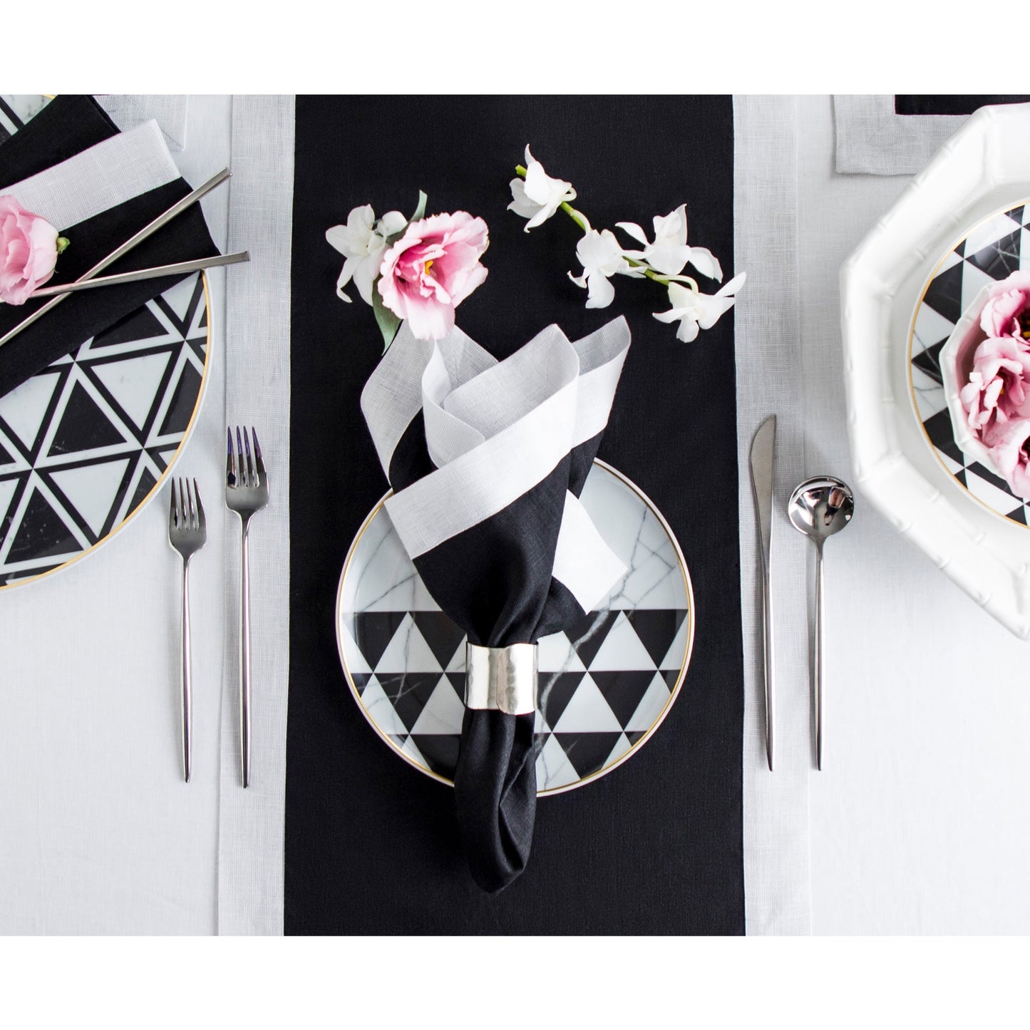 Festive Edge Table Runner