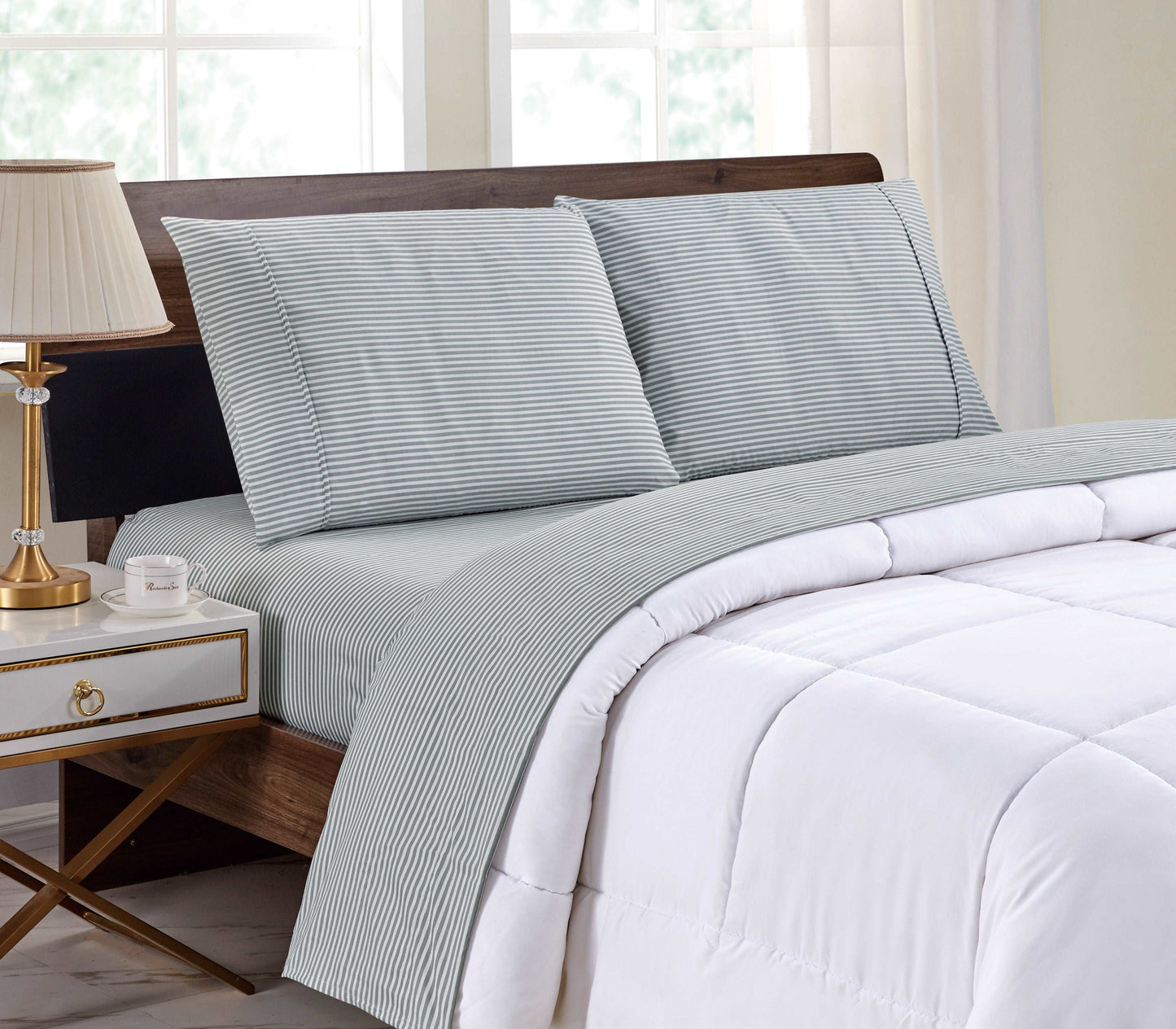 Bibb Home Egyptian Luxury 1800 Microfiber Count Printed 4 Piece Sheet Set.