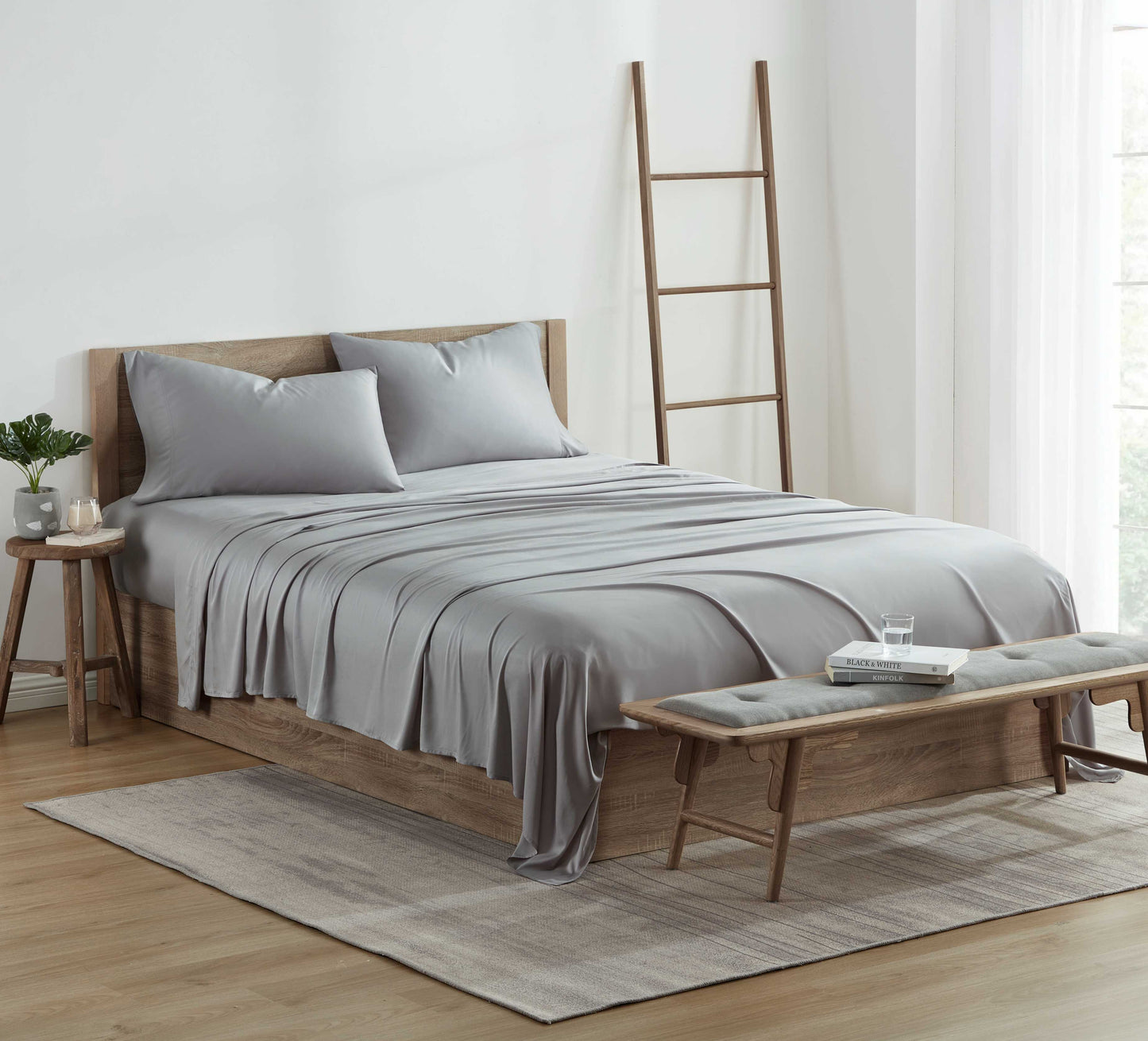 Kathy Ireland 300 Thread Count 100% Bamboo Sheet Set.