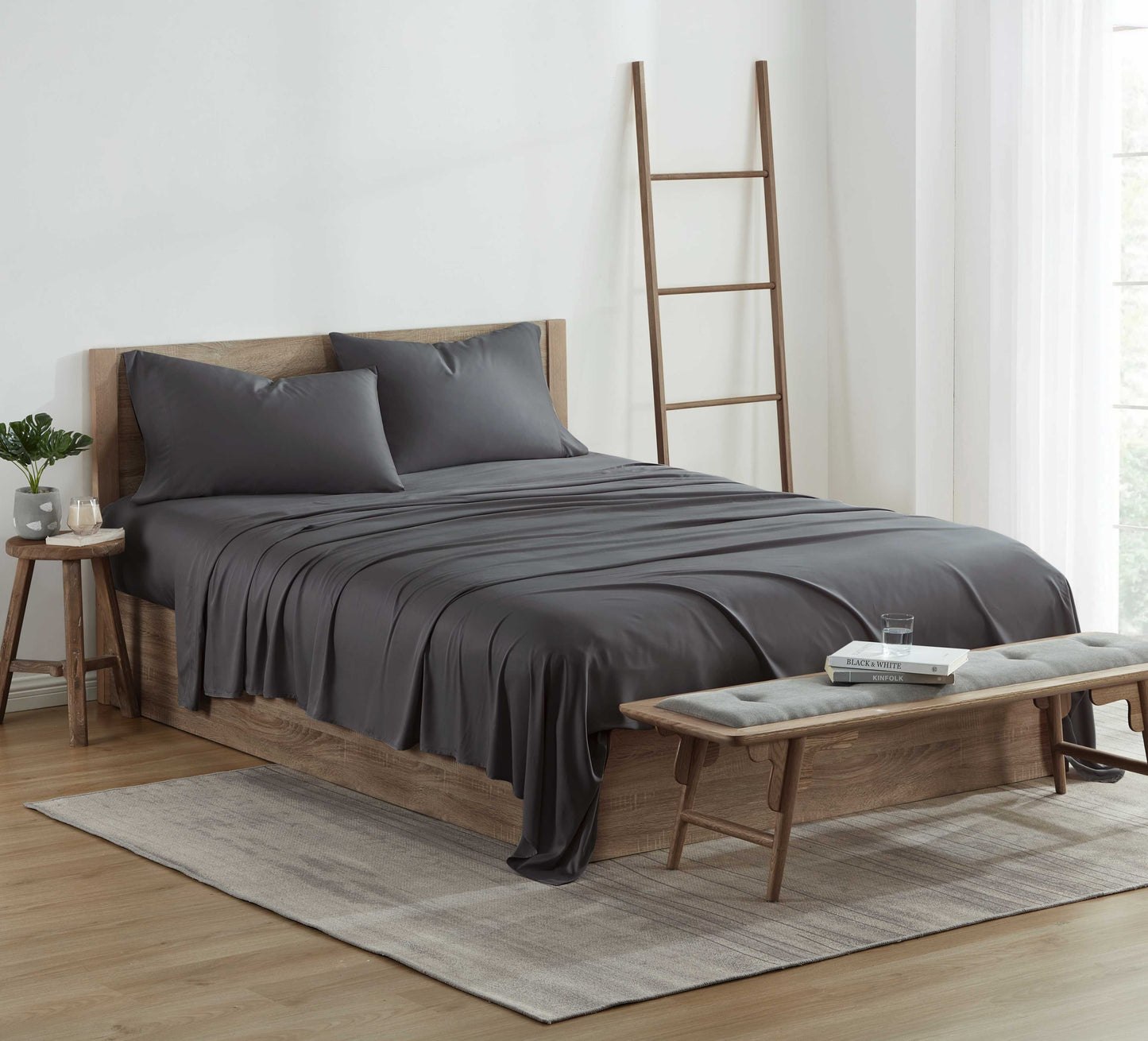 Kathy Ireland 300 Thread Count 100% Bamboo Sheet Set.