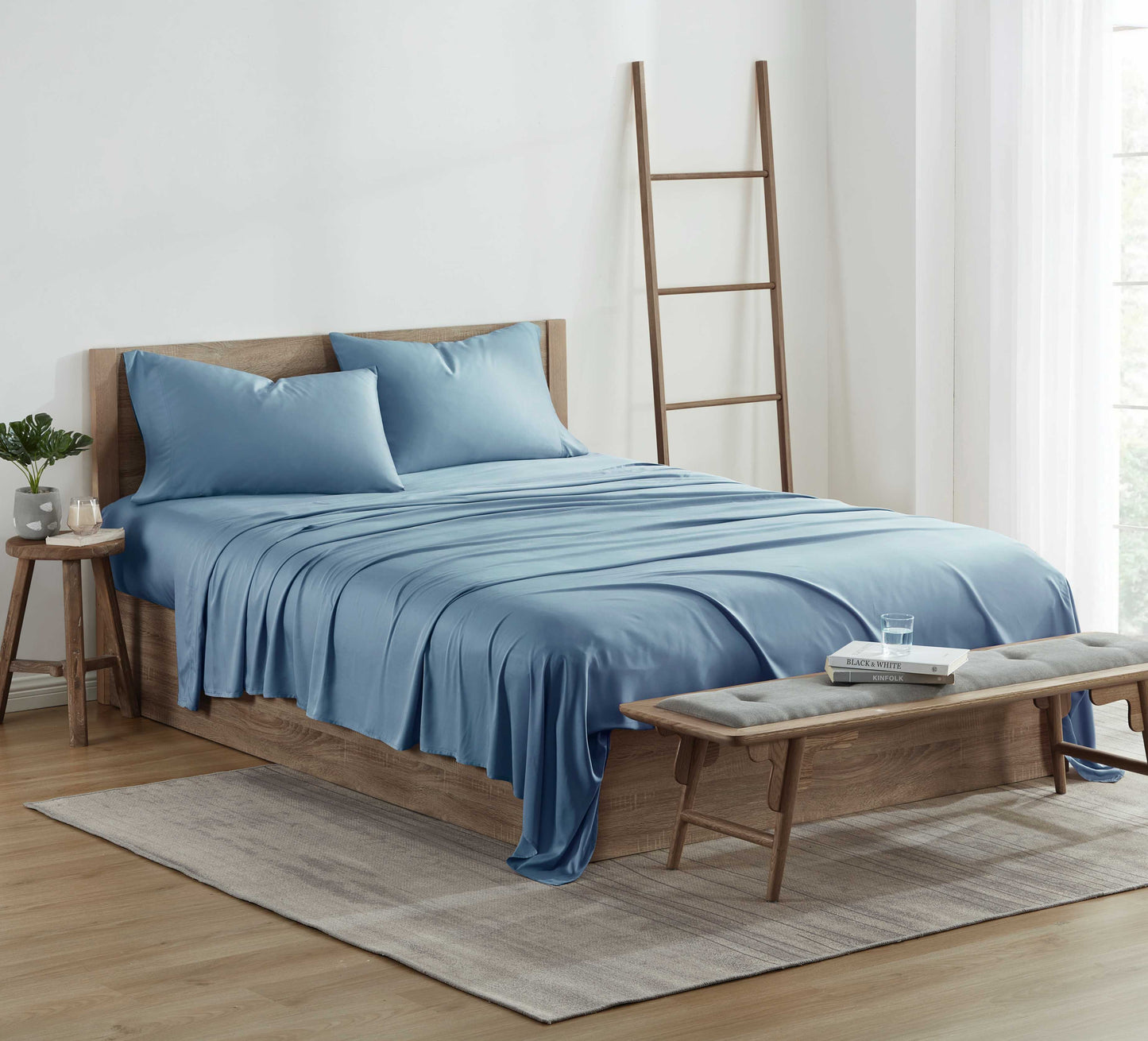 Kathy Ireland 300 Thread Count 100% Bamboo Sheet Set.