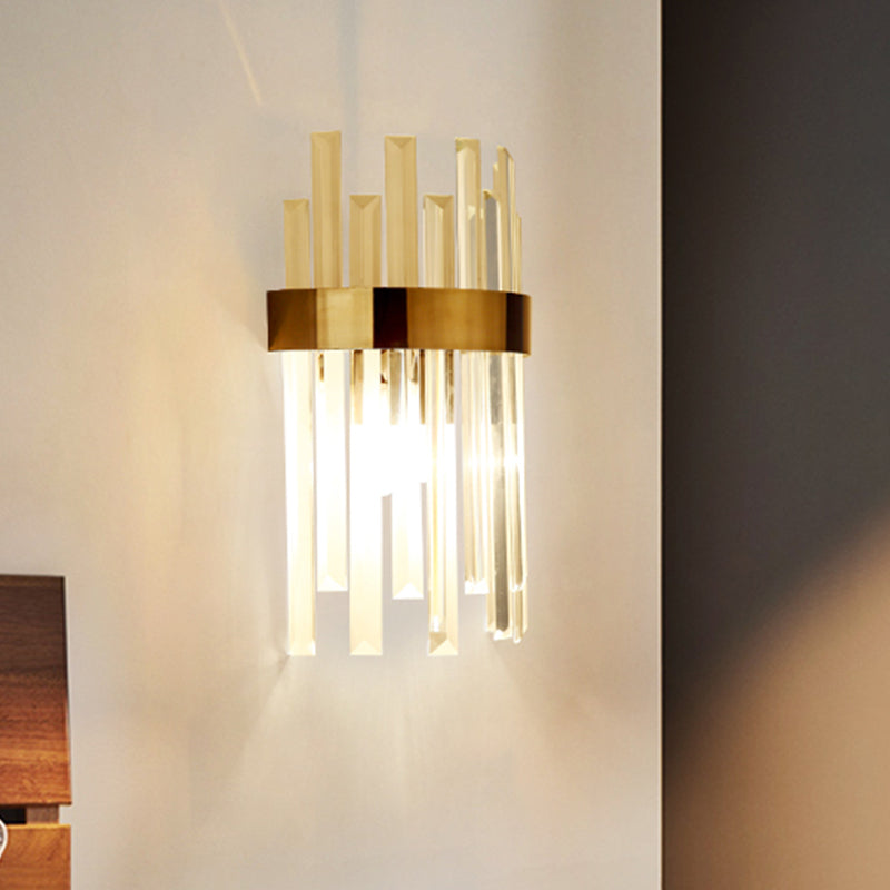 Icicle Elegance: A Modern Touch for Your Dining Room Walls