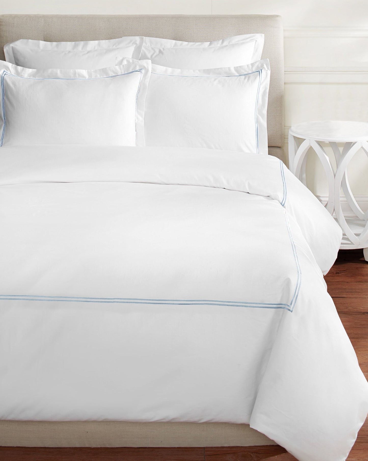 600 Thread Count Double Stripe Embroidered Duvet Set