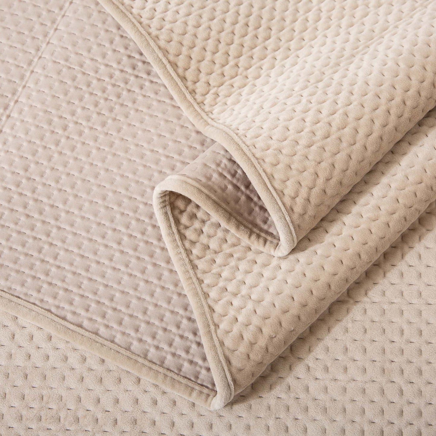 Kasentex All Season Cozy Velvet Quilt Set with Shams, Queen, King, Room Decor, Graduation Gifts