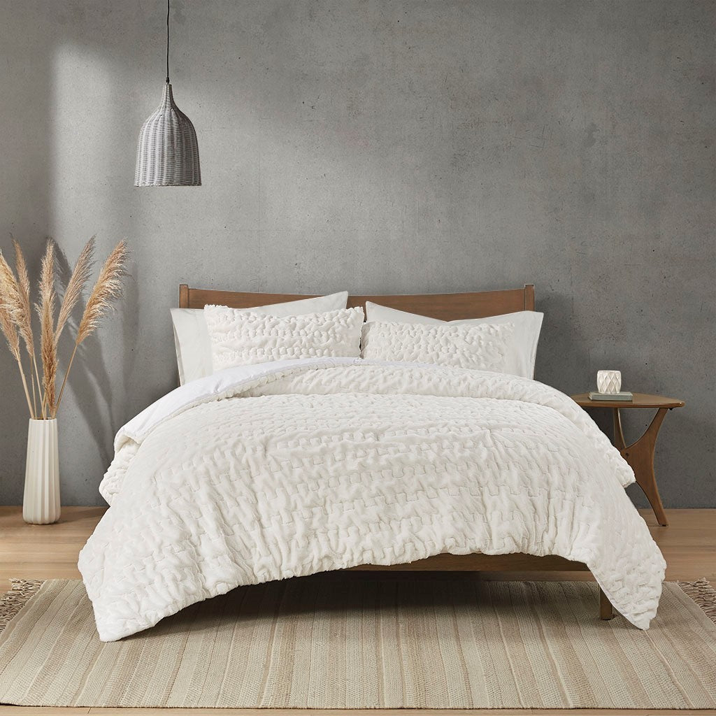 King/Cal King Ruched Fur Down Alternative Comforter Set