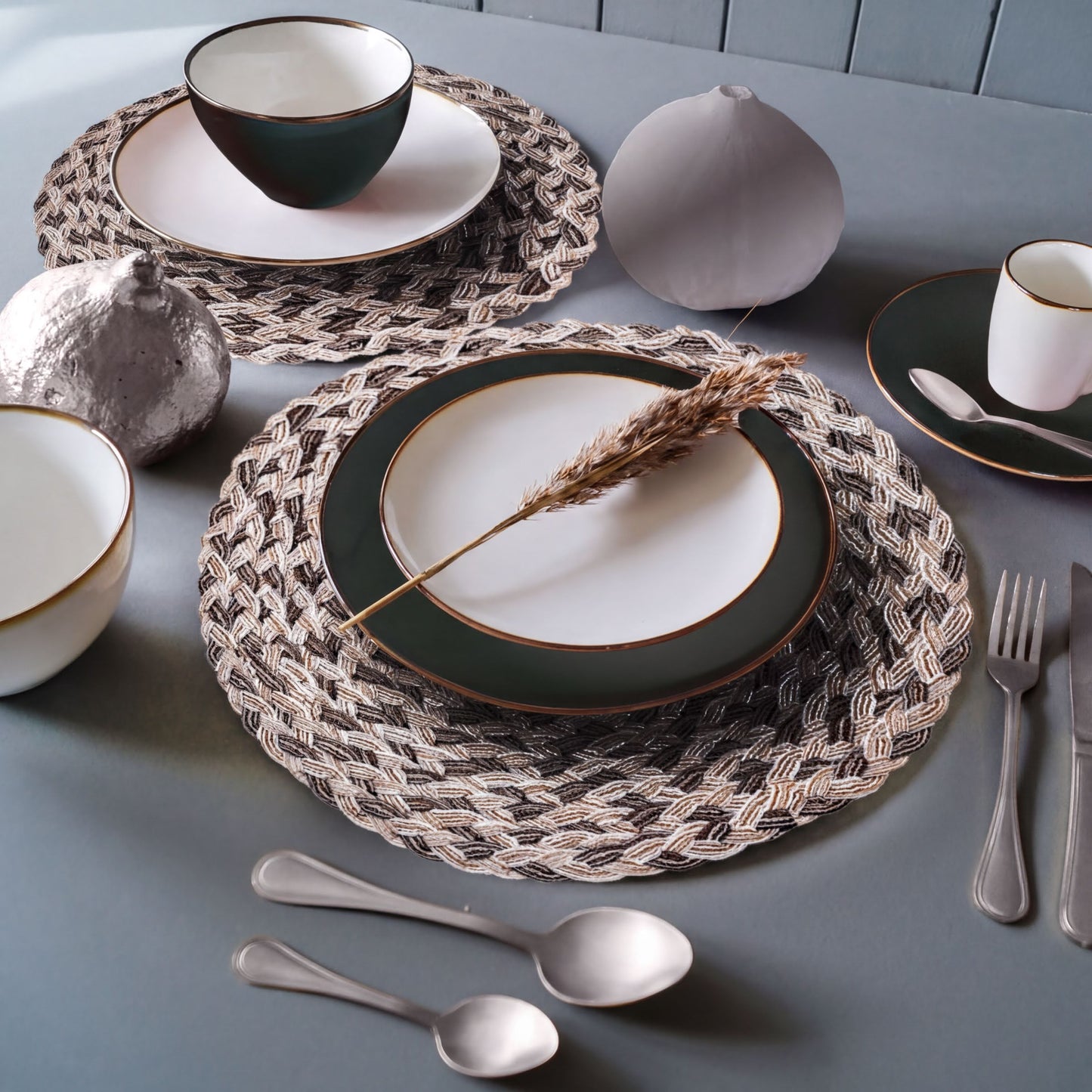 Round PVC Placemats - Set of 6 Non Slip Heat Resistant Table Protectors