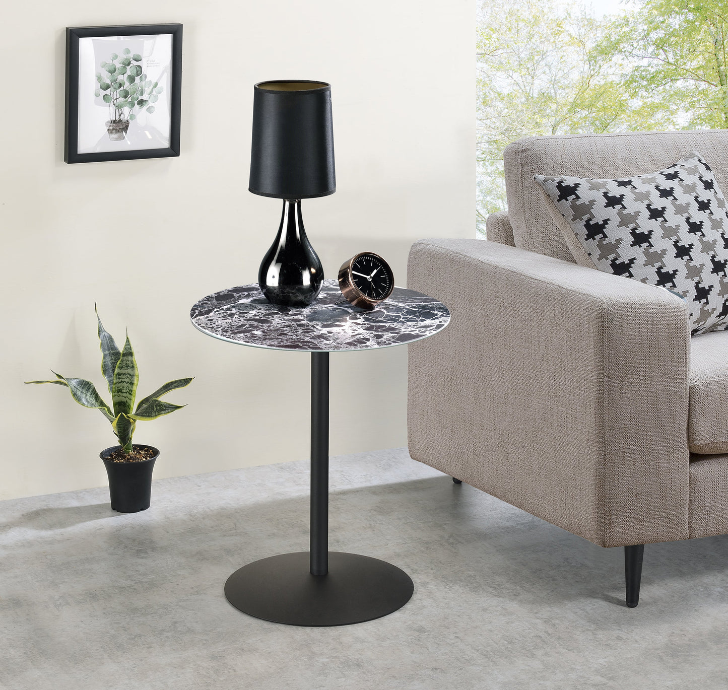 Circa 17.5" End Table