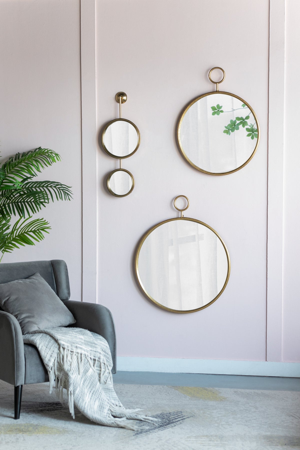 22" x 28" Circle Wall Mirror