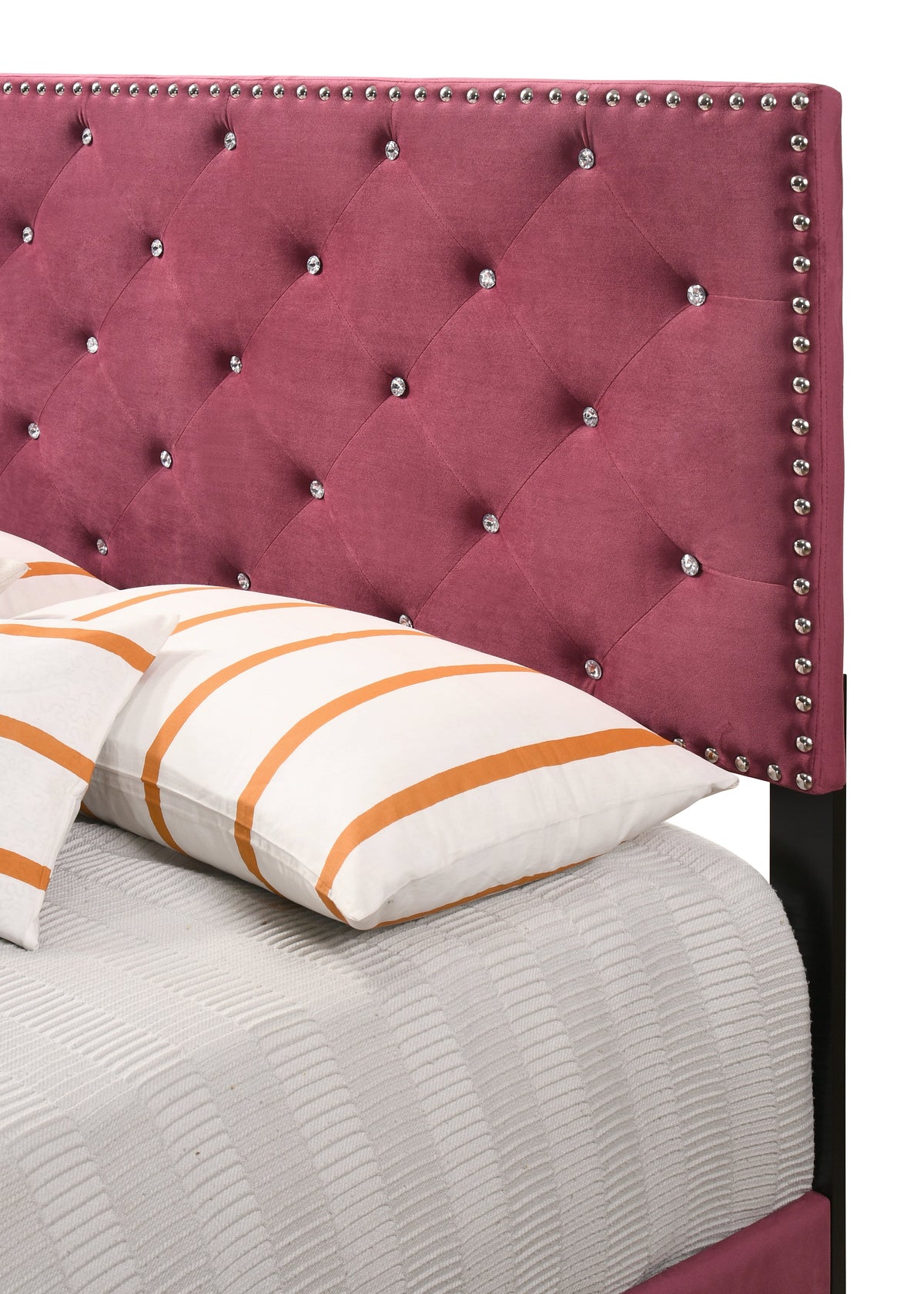 Charming Cherry Full Bed For Modern Spaces