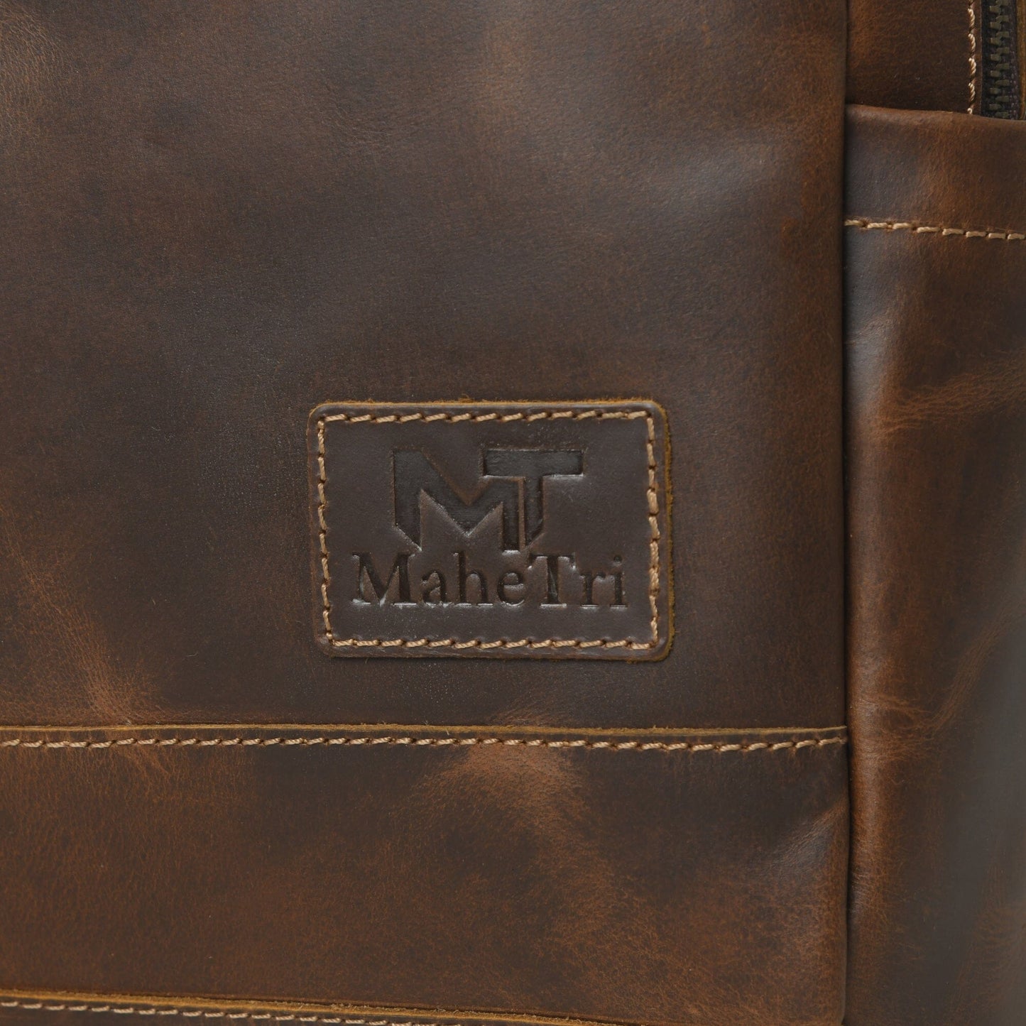 MaheTri Cambridge Unisex Buffalo Leather Backpack