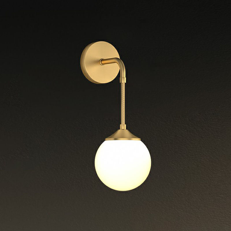 Tessa Warmth Meets Minimalist Style: The Gold LED Wall Lamp