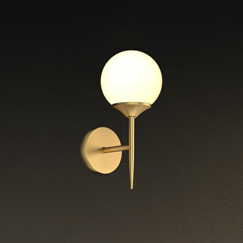 Tessa Warmth Meets Minimalist Style: The Gold LED Wall Lamp