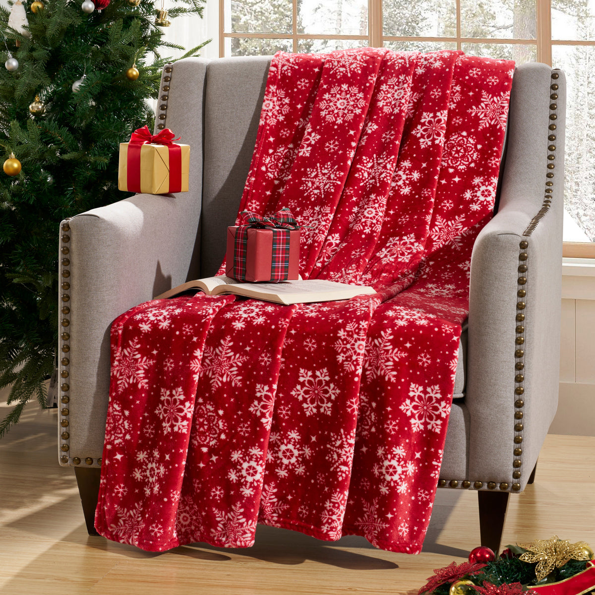 Kathy Ireland Holiday Print Plush Flannel Throw Blanket