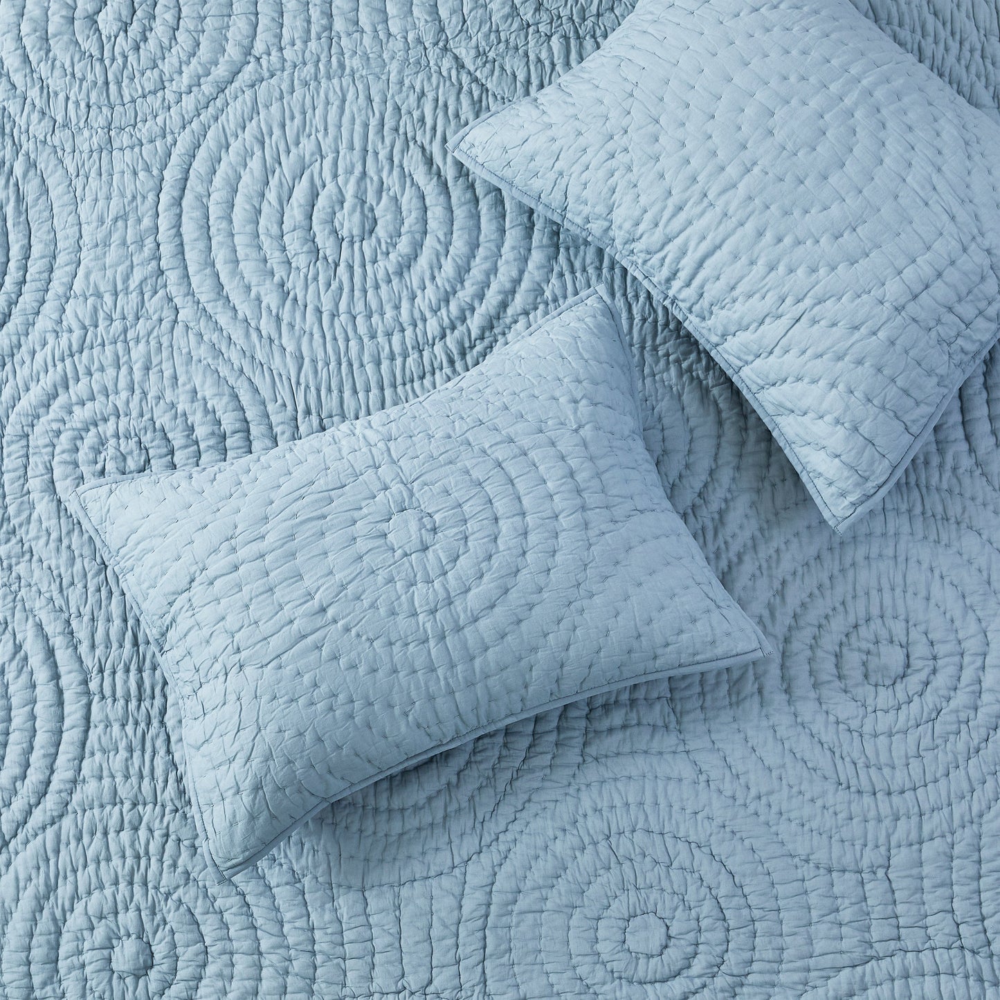 Halo Cotton Voile Hand Stitched Quilt Set