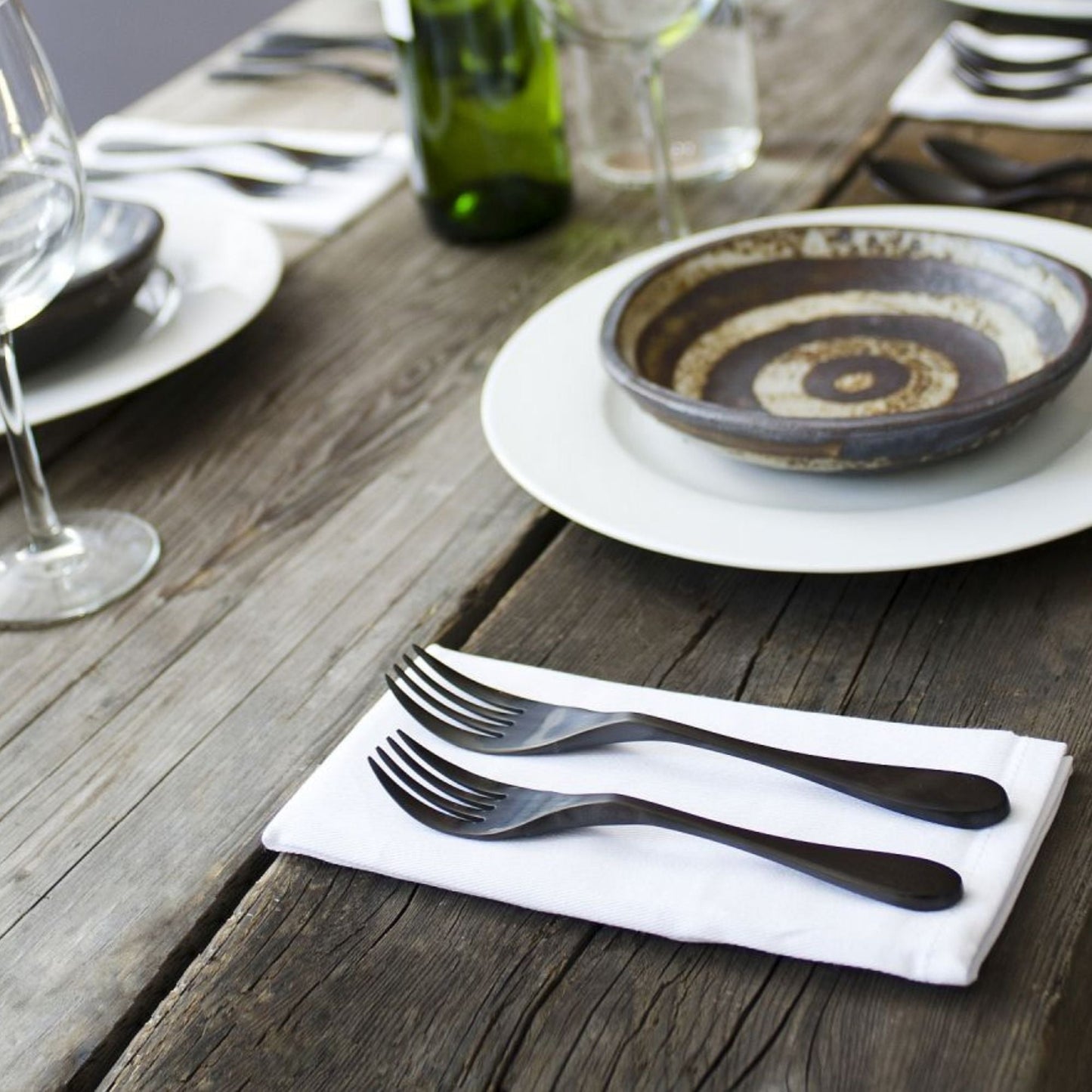 KNORK Coated 5-Piece Place Set, Matte Black