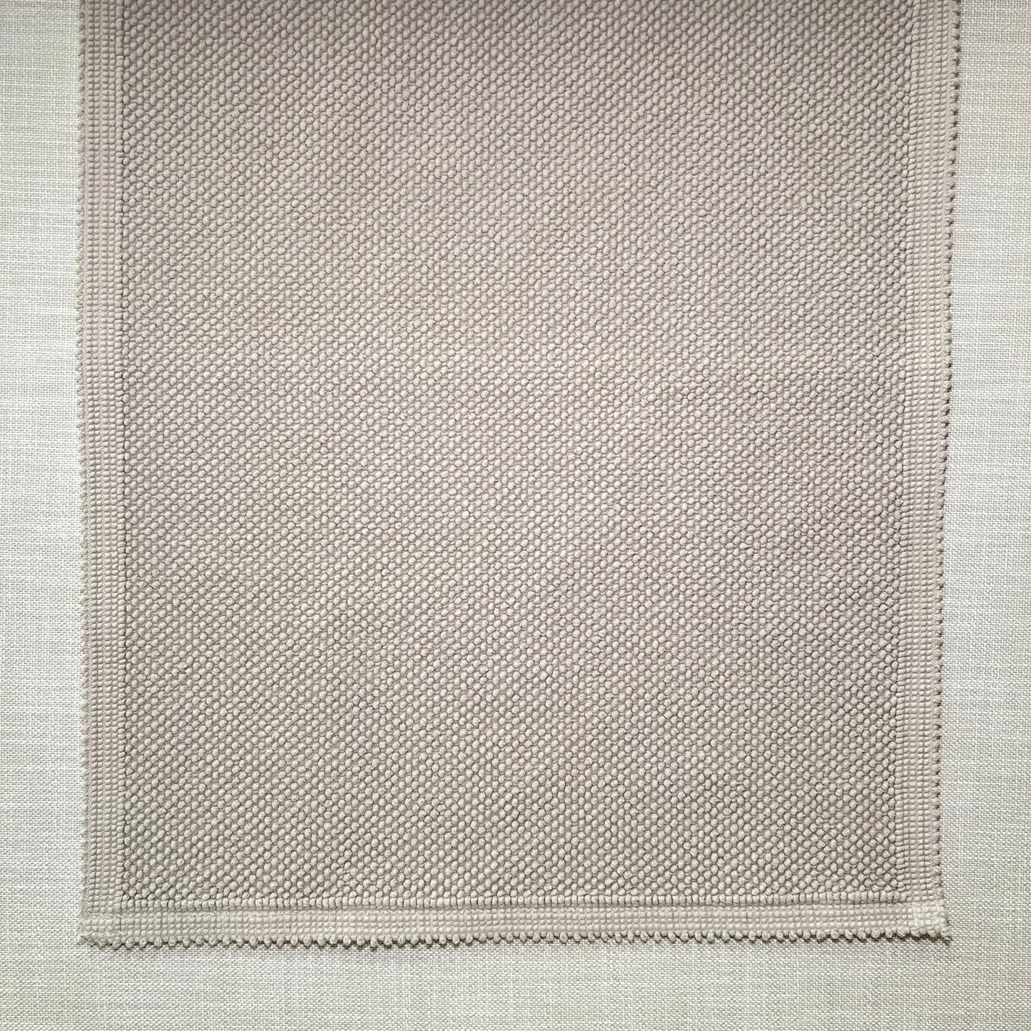 Eden Pebble Bath Rug (21" x 43")