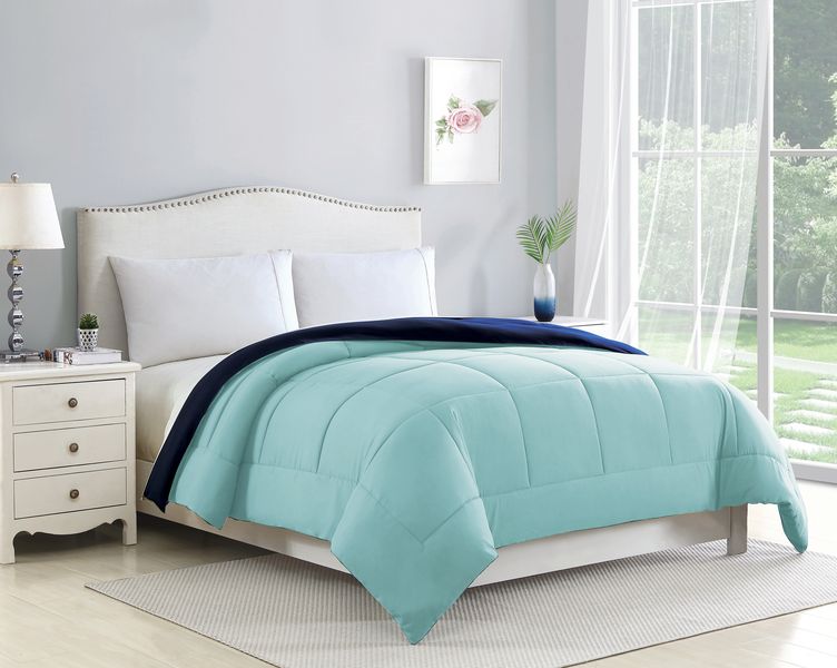 Bibb Home 2-Tone Reversible  Down Alternative Comforter.