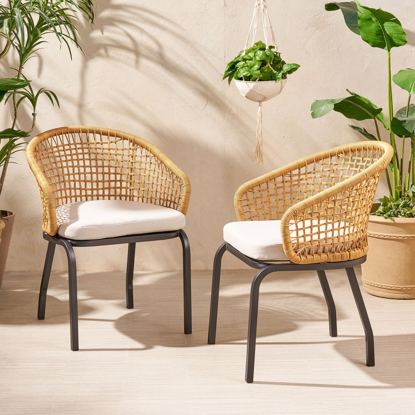 Aria Chair