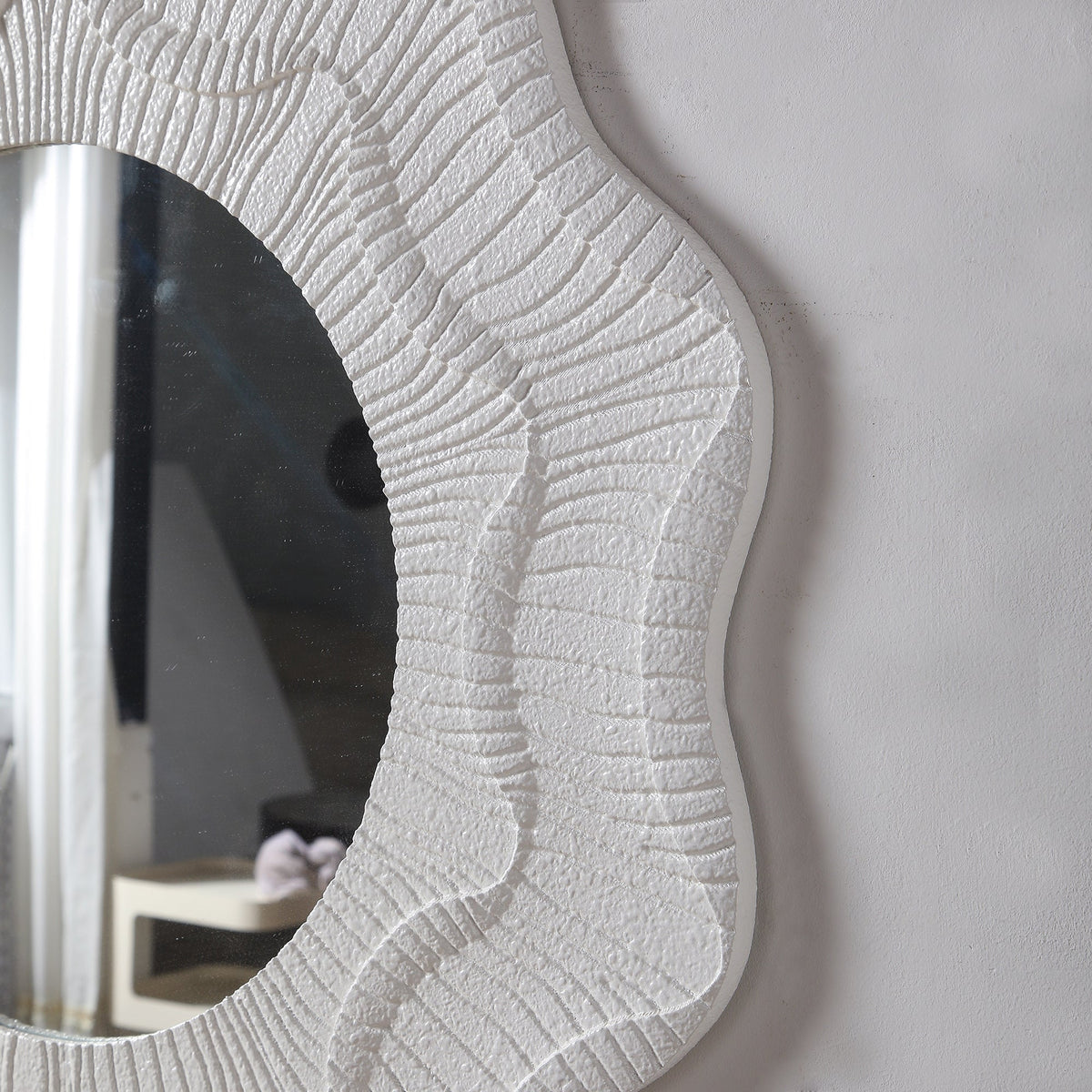 31.5 Inch Wavy Flower Wall Mirror
