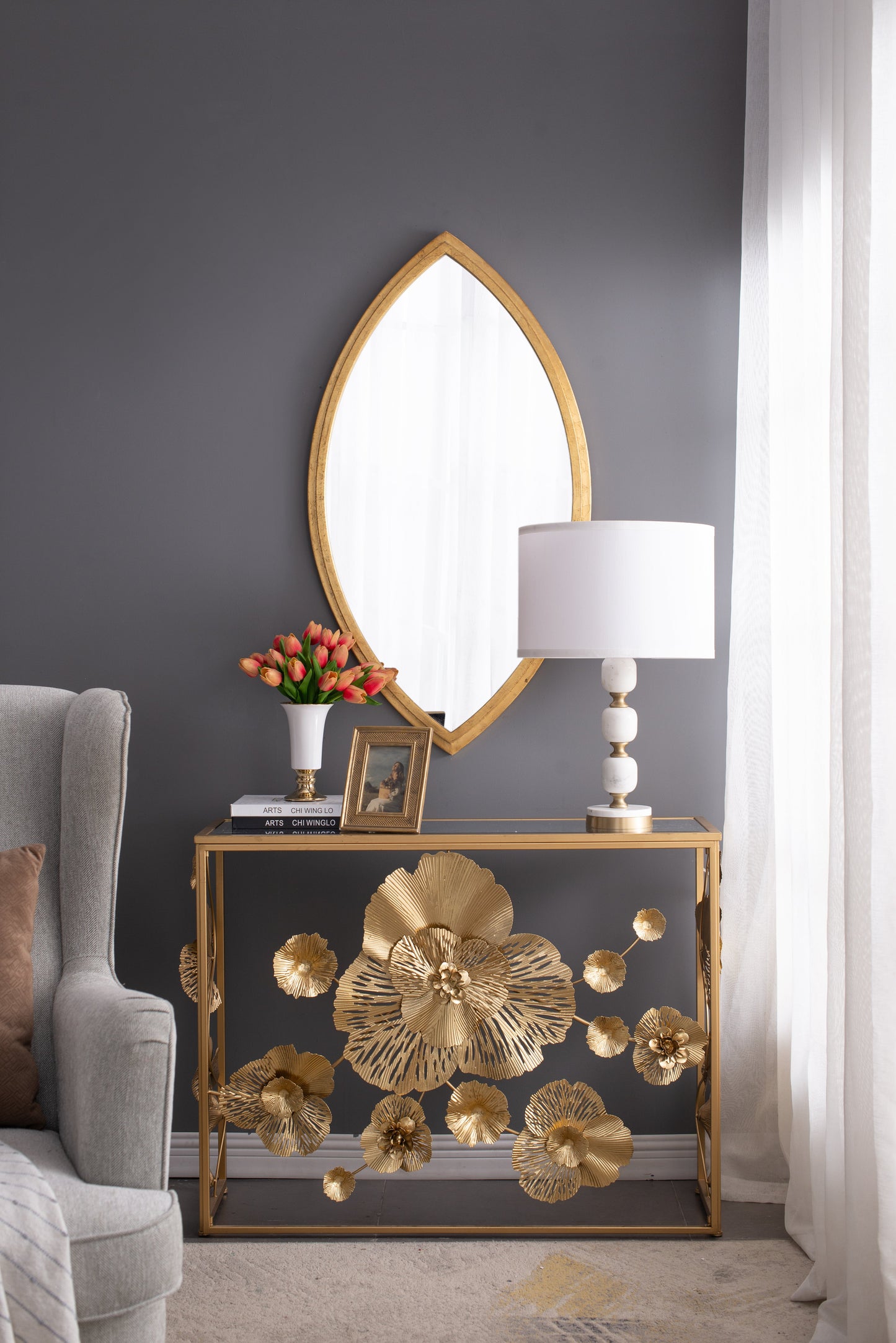 D15x26.5" Table Lamp