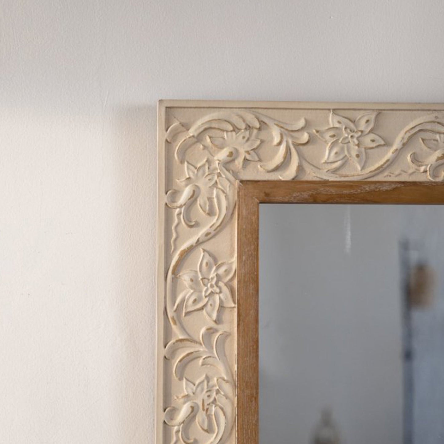 Vintage Carved Pattern Rectangular Wall Mirror
