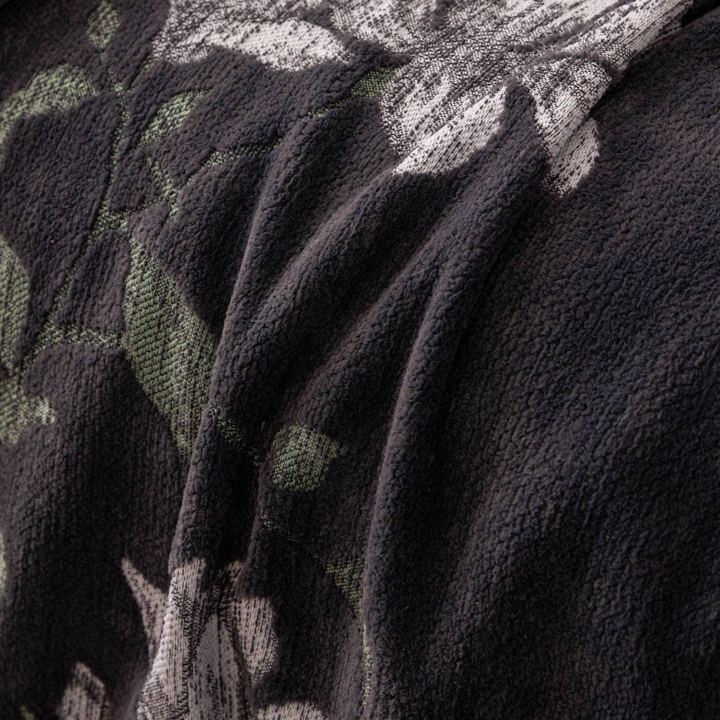 Luxury Thickened Sofa Throw Cover, Decorative Cozy Floral Jacquard Couch Cover Blanket