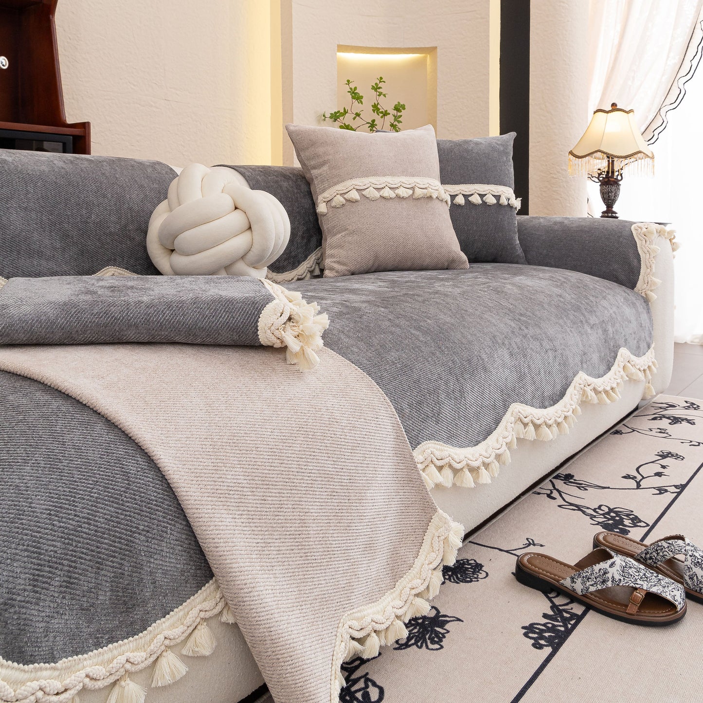 Chenille Sofa Cover Towel – Non-Slip, Washable Pets Couch Protector with Tassels