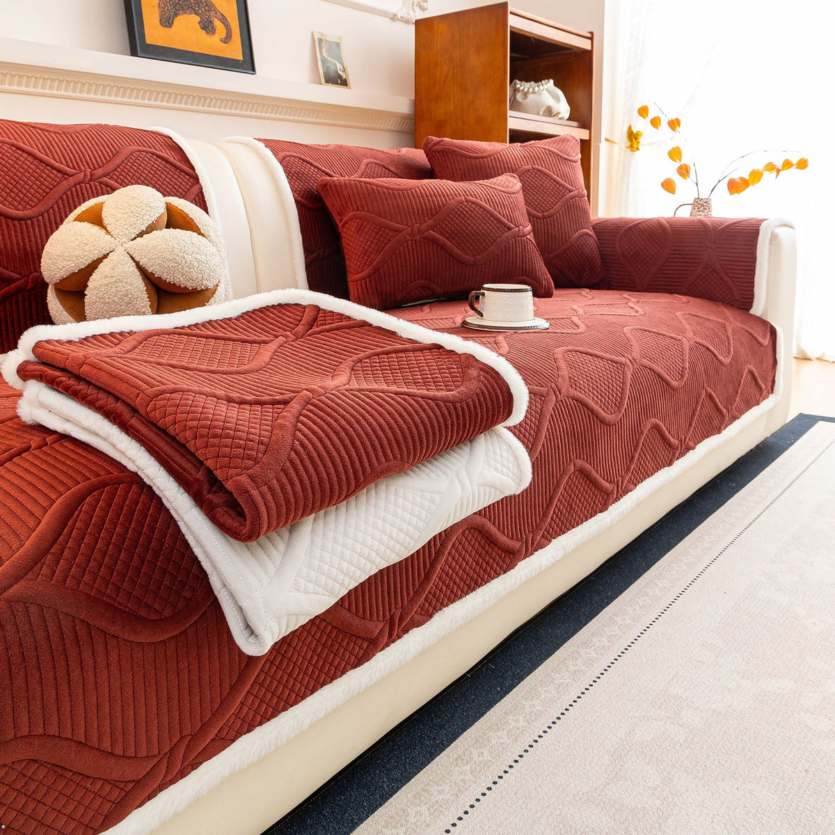 Thickened Crystal Velvet Sofa Cover, Non-Slip Quilted Couch Protector for Pets & Kids
