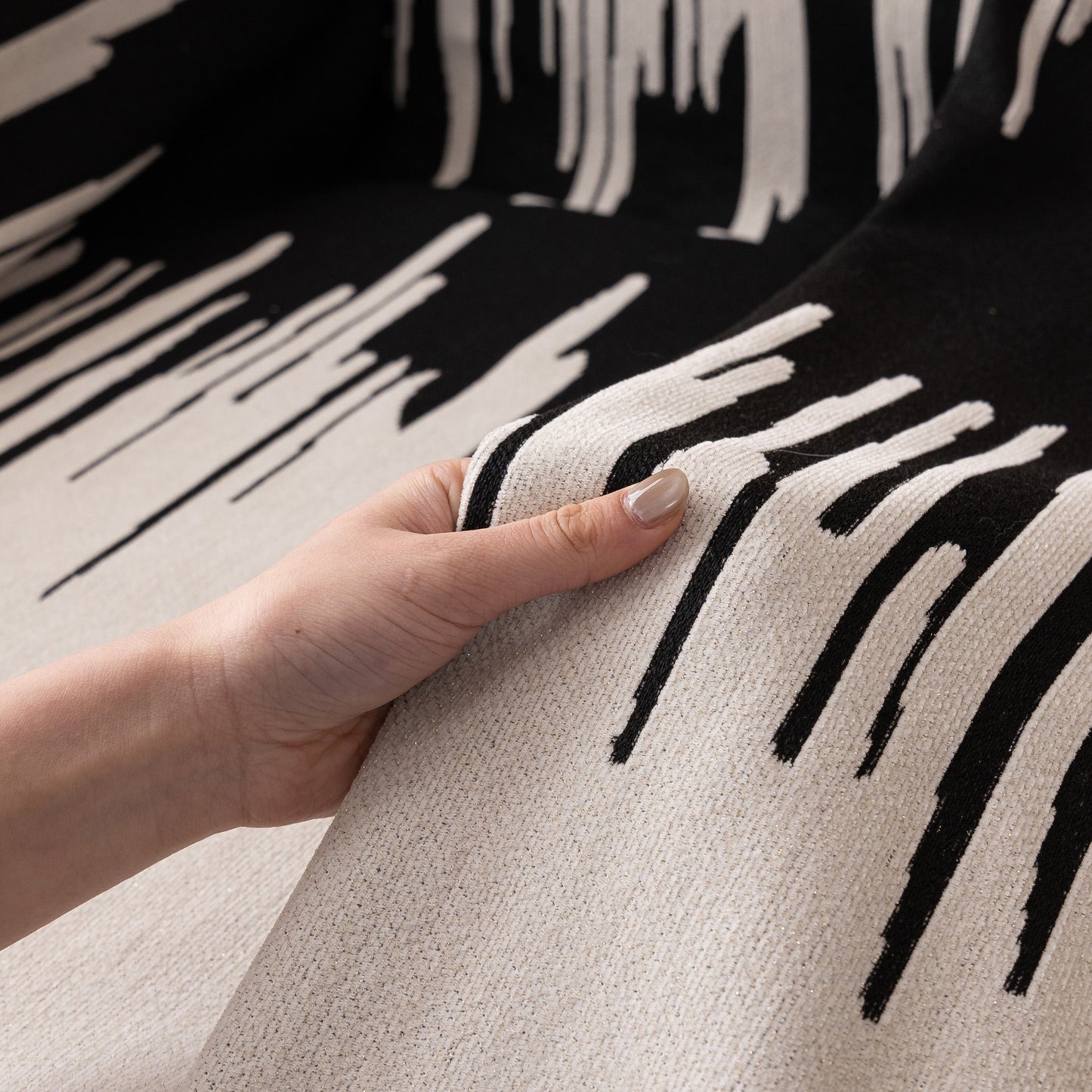 Luxury Throws for Sofas, Versatile Slipcovers & Sofa Covers for Couches and Chairs