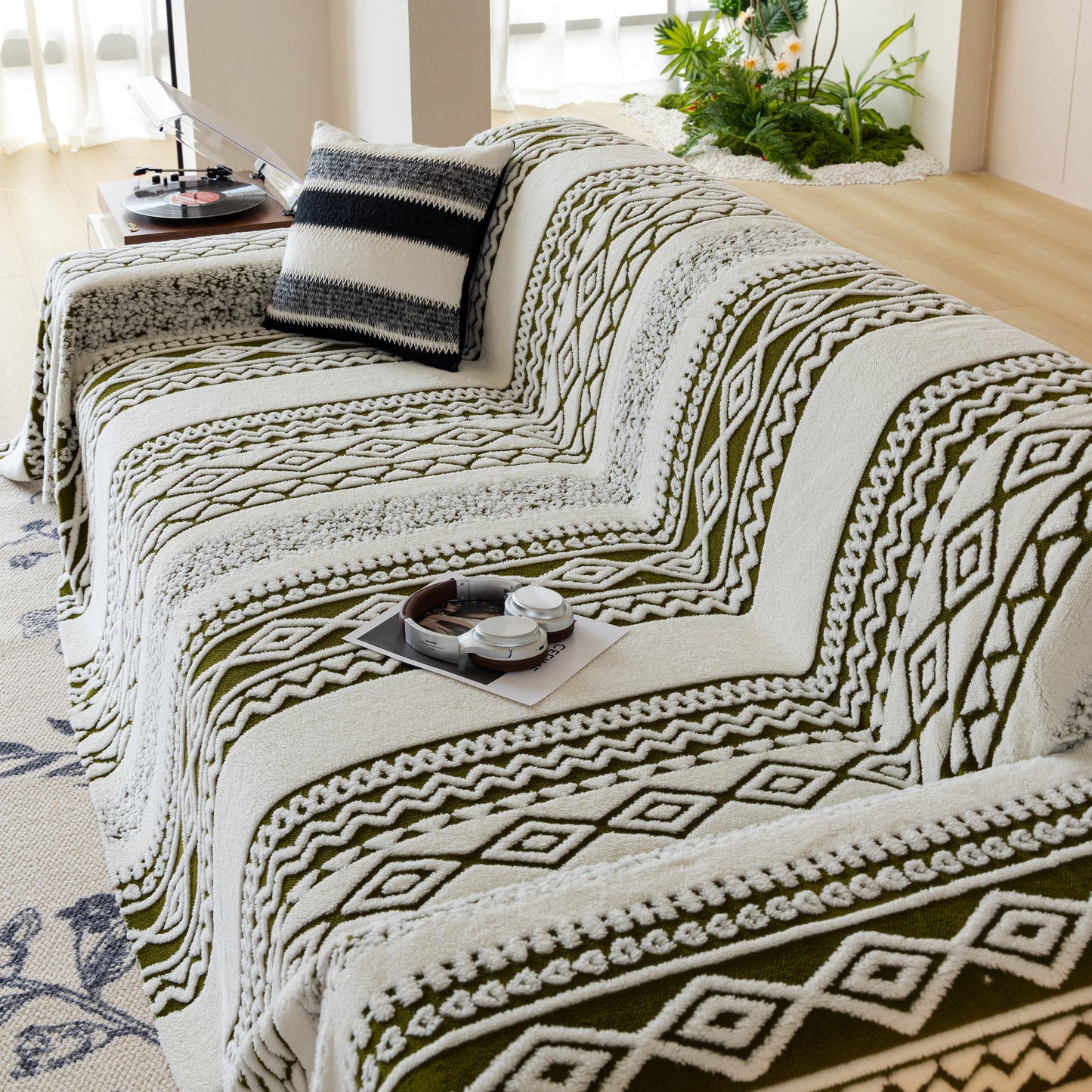 Bohemian Tufted Sofa Cover, Plush Fleece Throw Blanket with 3D Woven Aztec Stripes