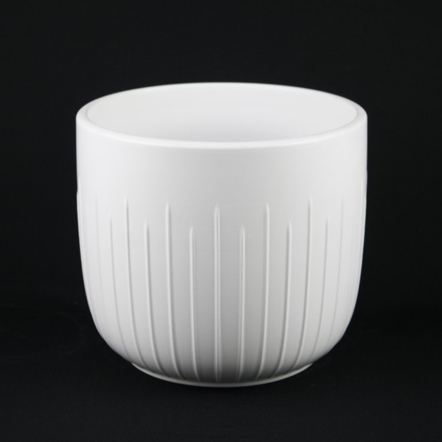 3-Piece White Stoneware Planter Pot Set with Vertical Groove Texture