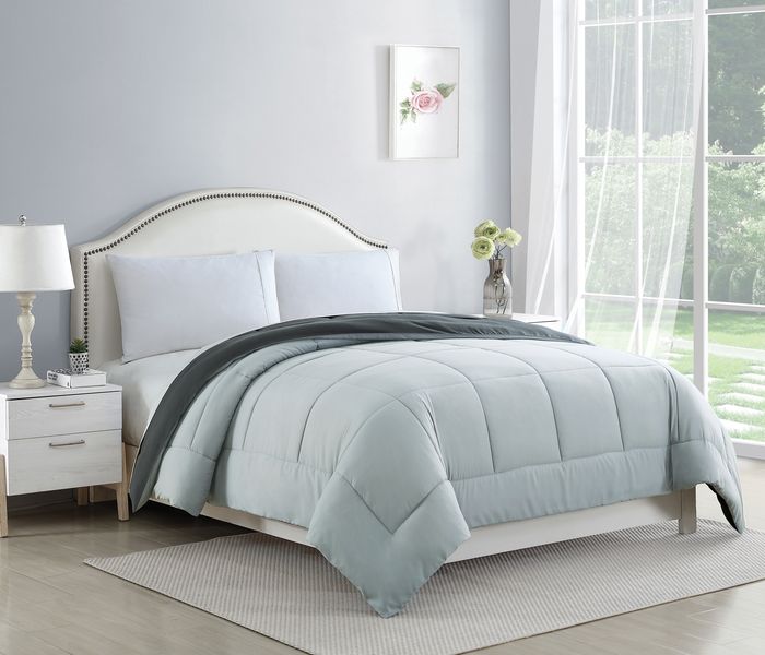 Bibb Home 2-Tone Reversible  Down Alternative Comforter.