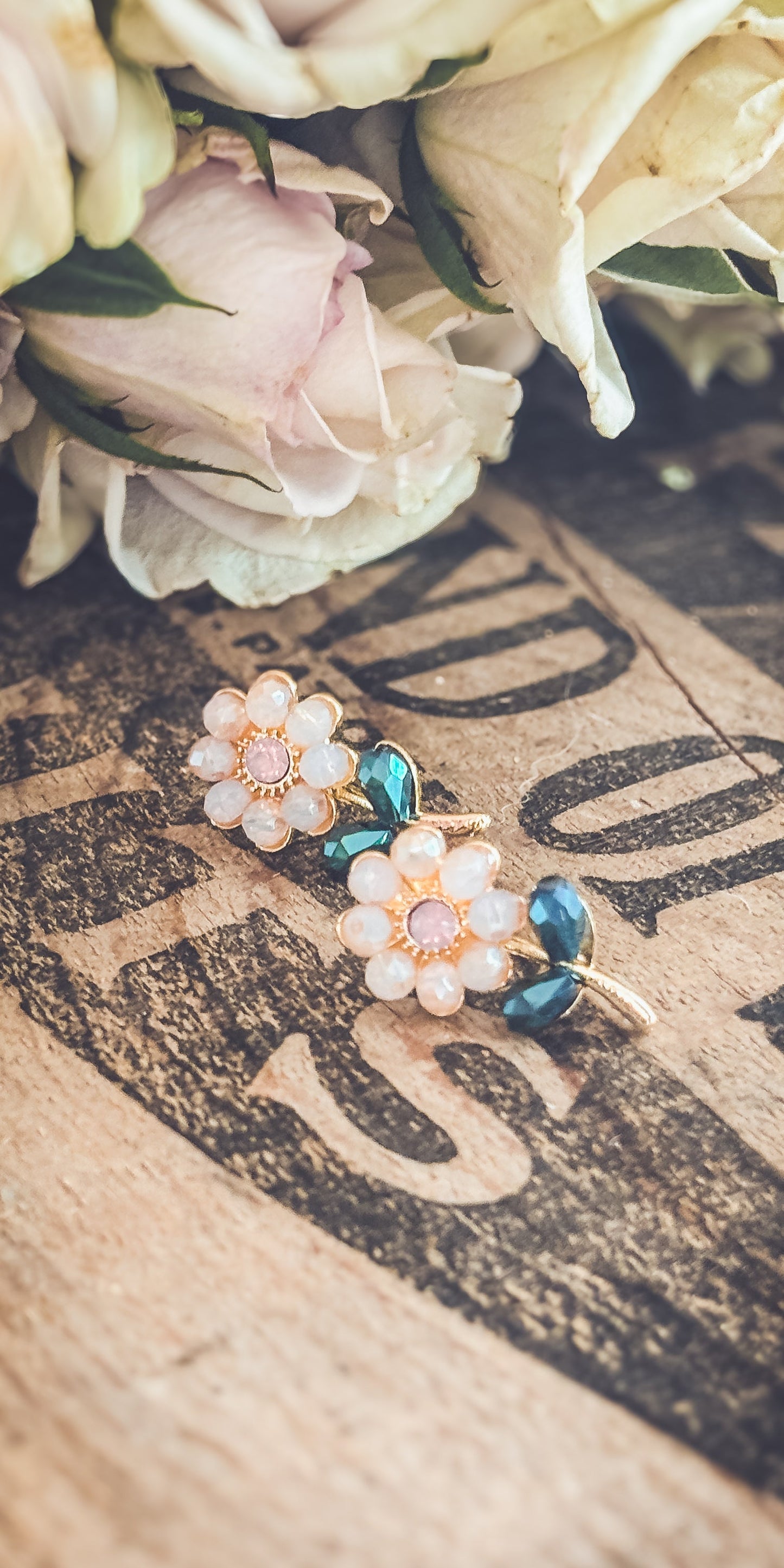 Beautiful Dainty Flower Studs
