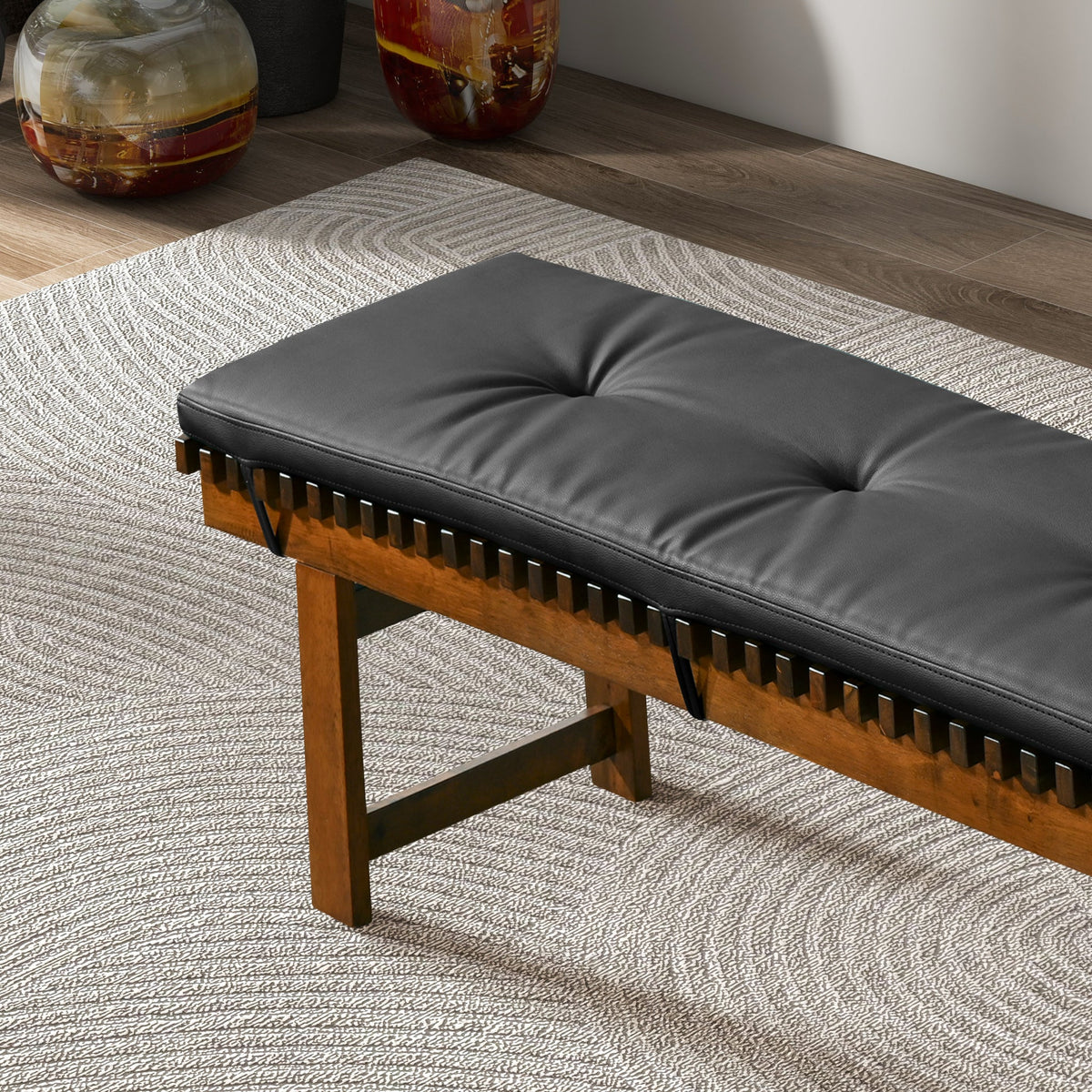 Lucia Bench