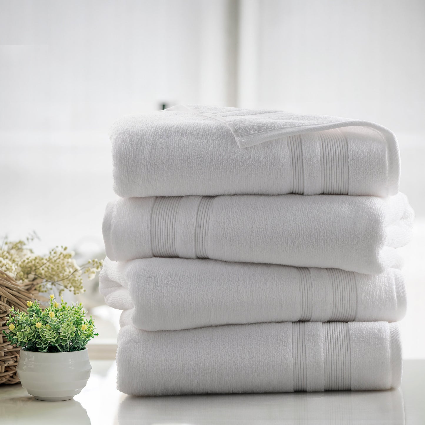 Kathy Ireland 4-8 Piece Zero Twist Cotton Plush Bath Towel Set
